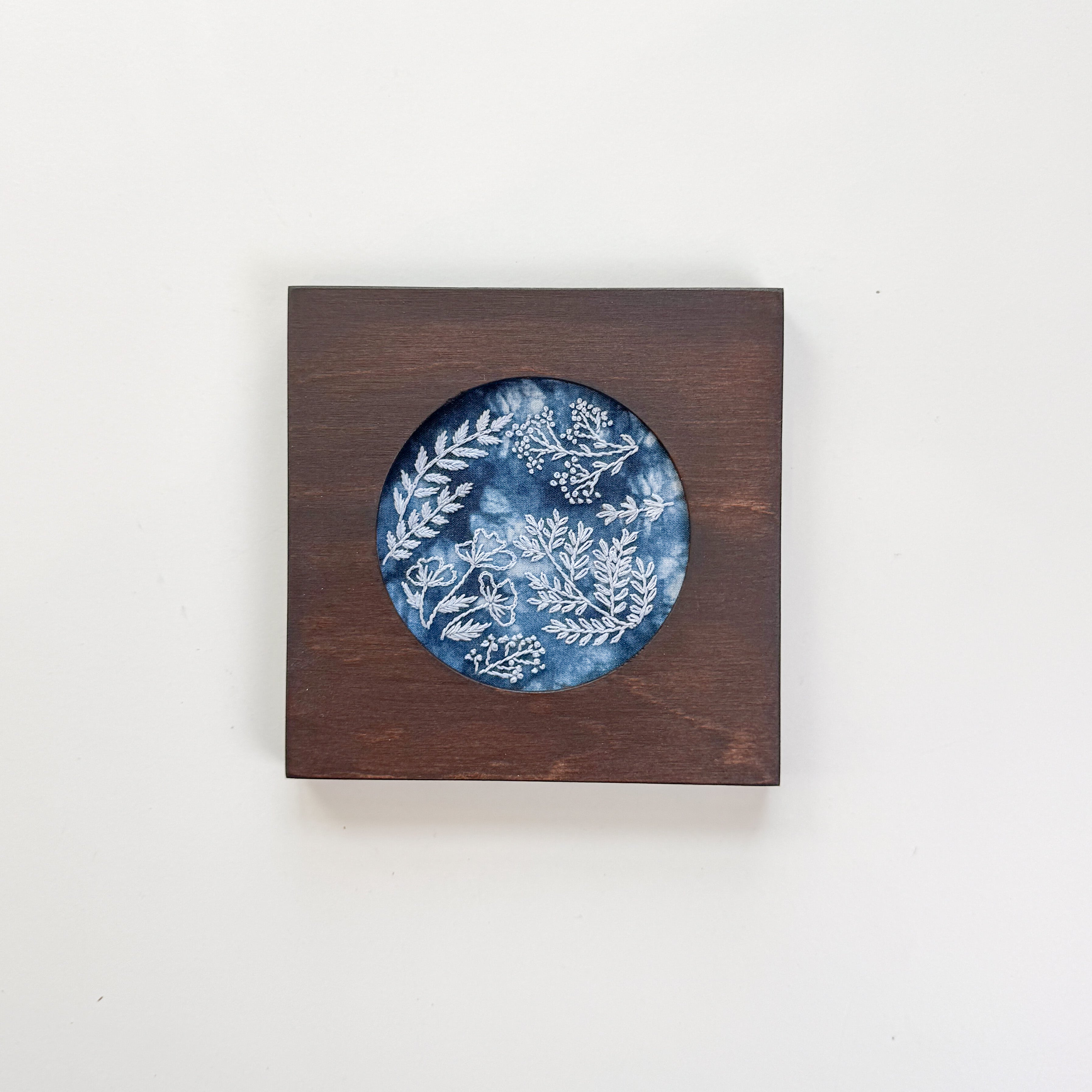 Cyanotype DIY Forage Embroidery Kit with Frame